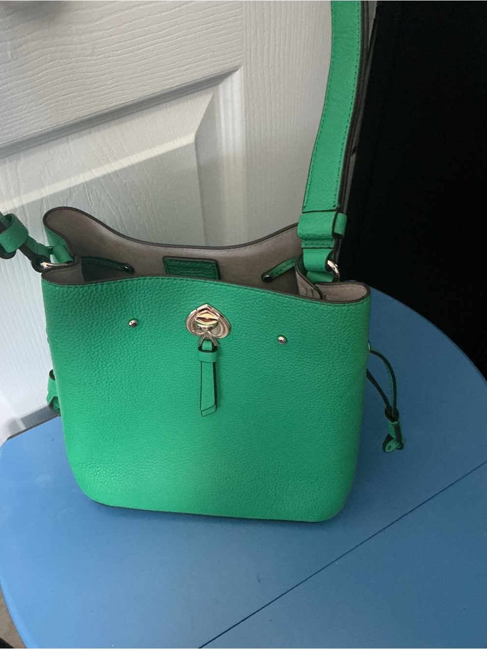 kate spade bright green pebbled leather bucket shoulder bag